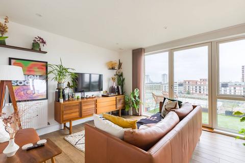 1 bedroom flat for sale, 2 Bramble Path, London E3