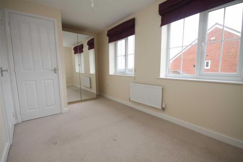 2 bedroom end of terrace house to rent, Church Square, Brandon, Durham