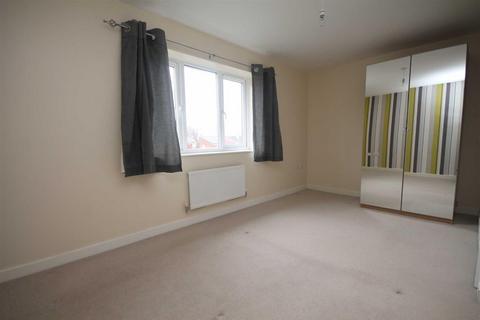 2 bedroom end of terrace house to rent, Church Square, Brandon, Durham