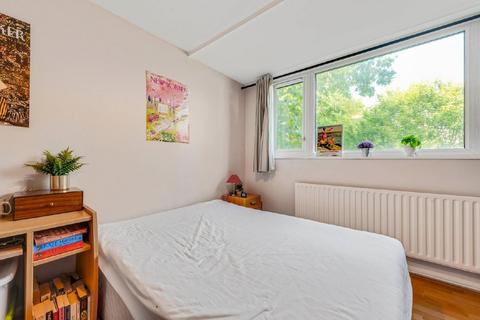 3 bedroom flat for sale, Finborough Road, Chelsea