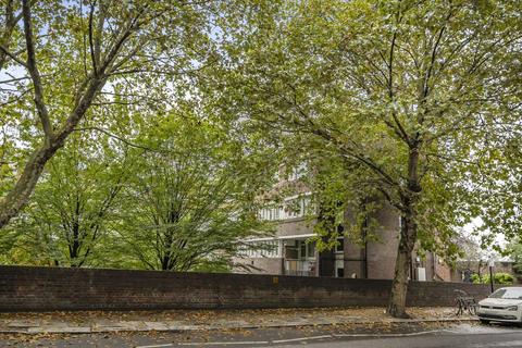 3 bedroom flat for sale, Finborough Road, Chelsea