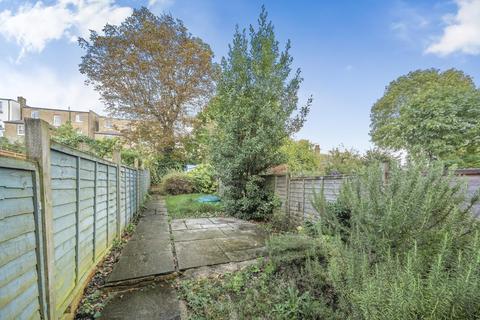 2 bedroom maisonette for sale, Casewick Road, West Norwood