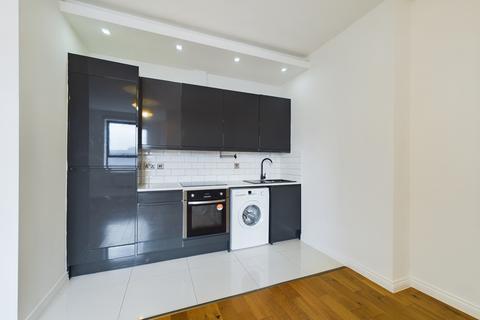 1 bedroom flat to rent, 16 Elmfield Road,  Bromley, BR1