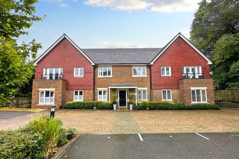 2 bedroom flat for sale, Headley Road, Grayshott, Hindhead, Hampshire