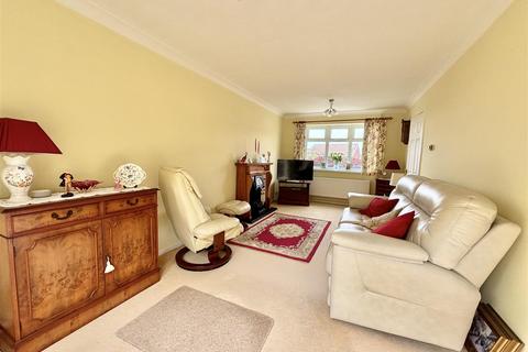 3 bedroom detached house for sale, Camrose Drive, Waunarlwydd, Swansea