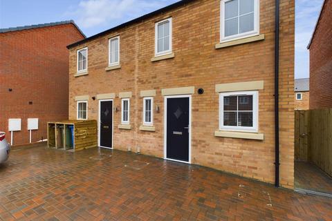 2 bedroom semi-detached house for sale, 35 Berriman Drive, Driffield, YO25 5DX