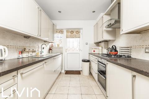 11 The Ruffetts, South Croydon, CR2 7LS