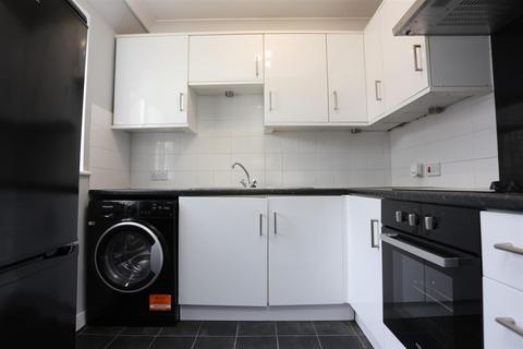 2 bedroom flat to rent, Ditchling Road, Brighton