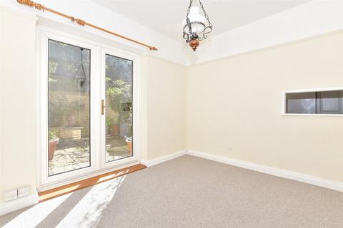 4 bedroom terraced house for sale, The Tideway, Rochester, Kent