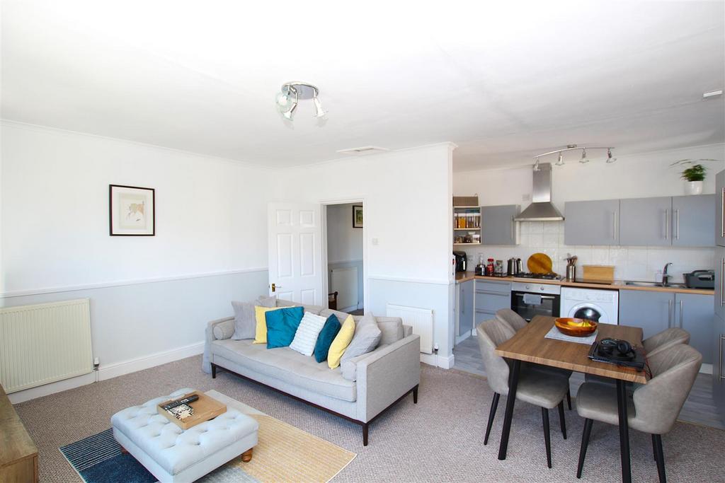 Lounge Area.JPG