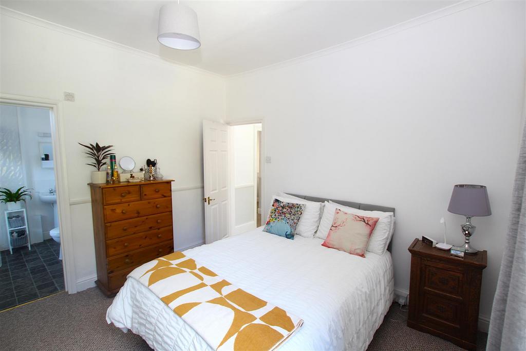 Bedroom 1.JPG