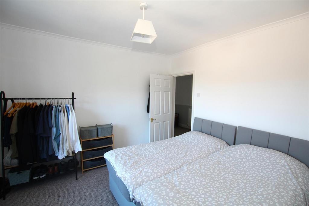 Bedroom 2.JPG