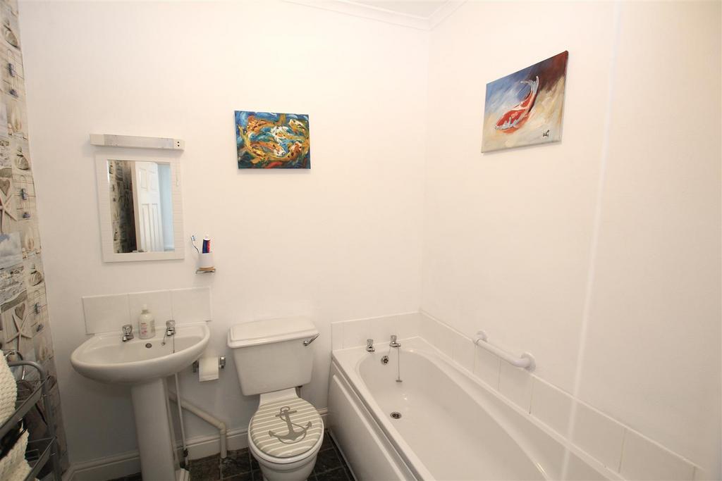 Bathroom .JPG