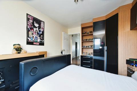 12 Kendal, Toothill, Swindon, SN5 8HW