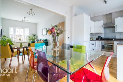 4 bedroom semi-detached house for sale, Peckham Rye, London