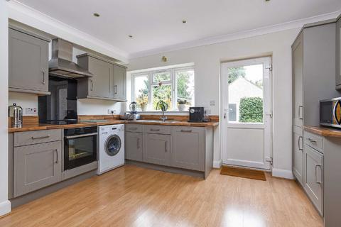 35 Carlyle Avenue, Bromley, BR1 2RB