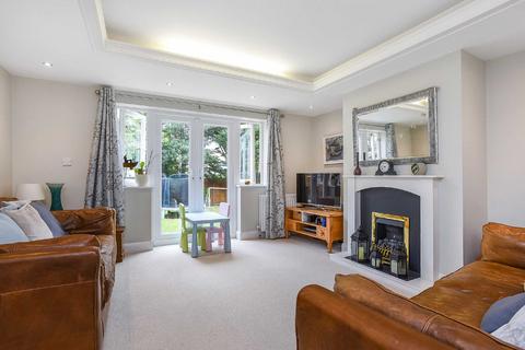 35 Carlyle Avenue, Bromley, BR1 2RB