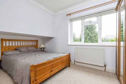 35 Carlyle Avenue, Bromley, BR1 2RB