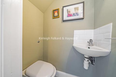 33 Polsted Road, London, SE6 4YH