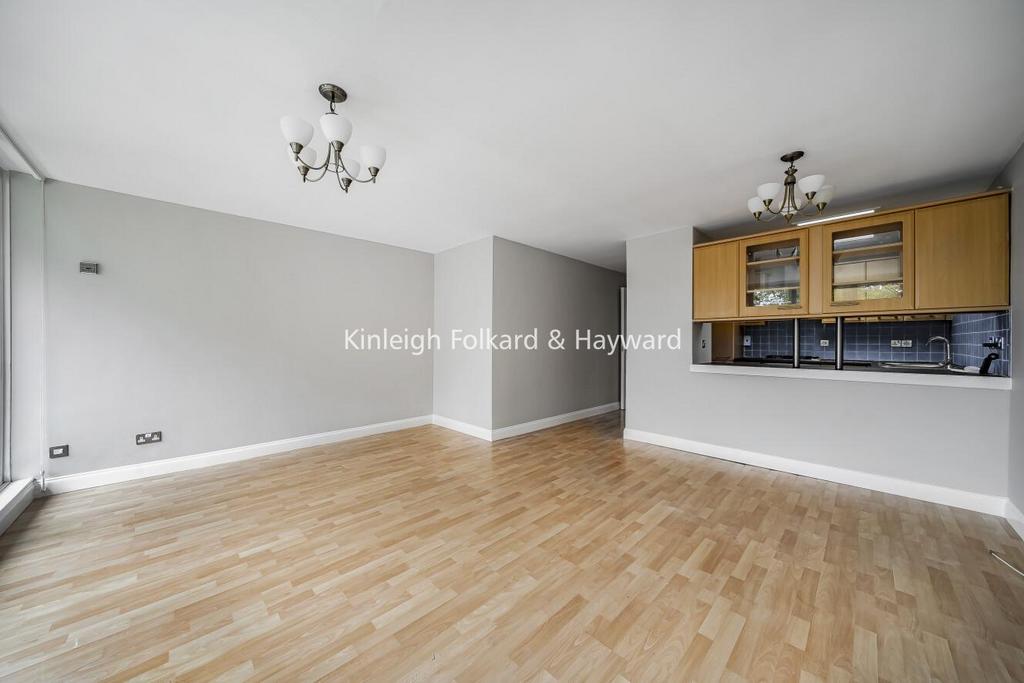 London Lane, Bromley 2 bed flat for sale £325,000