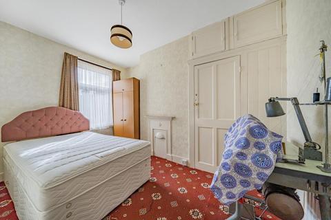 11 Cissbury Road, London, N15 5PU