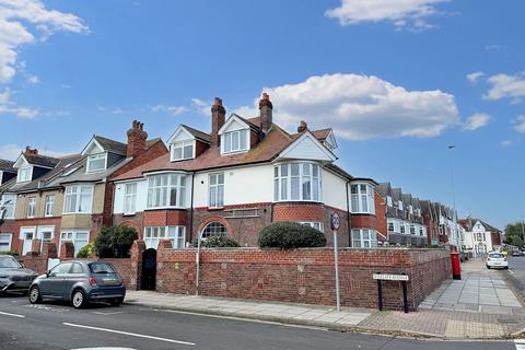 2 bedroom maisonette to rent, Selsey Avenue, Southsea, PO4