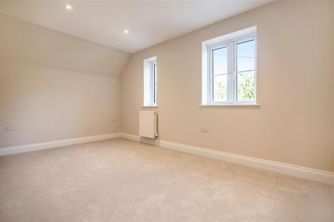 56 Winterslow Road, Porton, Salisbury, SP4 0JU
