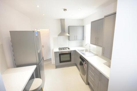 5 bedroom maisonette to rent, Bayswater Road, Jesmond