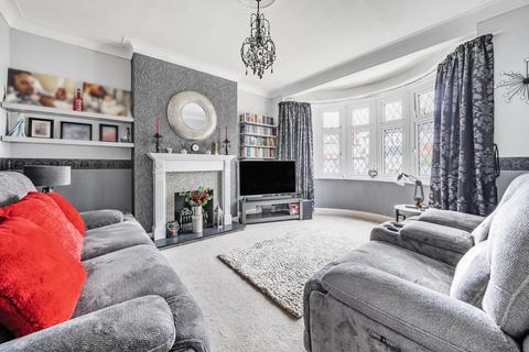 27 Burnham Drive, Worcester Park, KT4 8SE