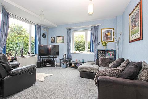 2 bedroom end of terrace house for sale, Munnings Close, Newmarket CB8