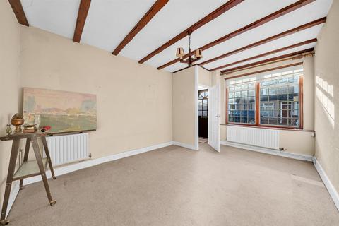 2 bedroom maisonette for sale, Foxbury Road, Bromley