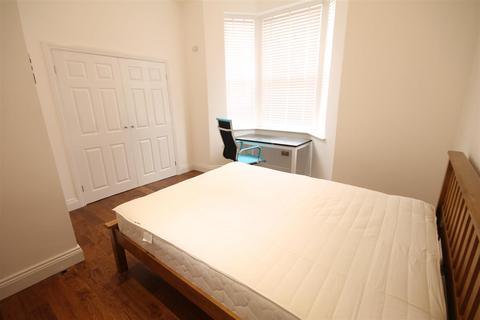 1 bedroom apartment to rent, Lansdowne Court, Gosforth