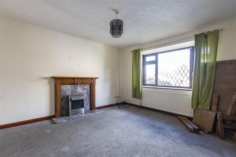 3 bedroom semi-detached house for sale, Deepdale Road, Bolsover, Chesterfield