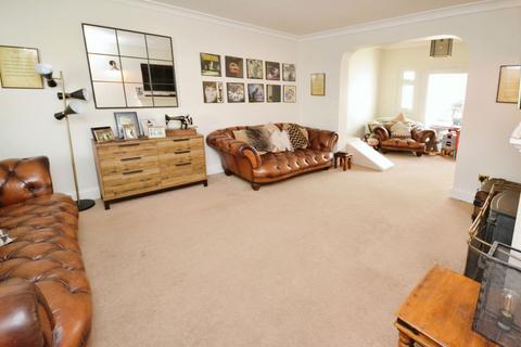 15 Clarence Road, Corringham, Stanford-le-hope, SS17 9BL