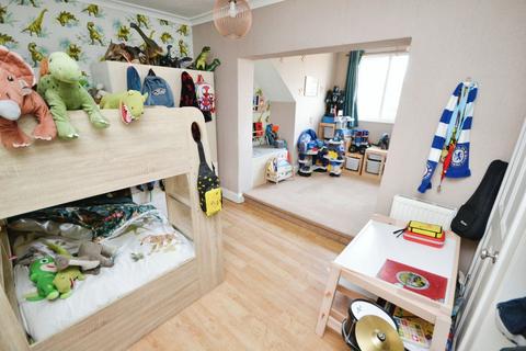 15 Clarence Road, Corringham, Stanford-le-hope, SS17 9BL