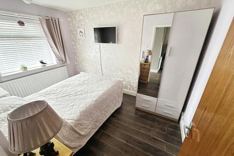 8 Faversham Road, Burton-on-trent, DE13 0PY