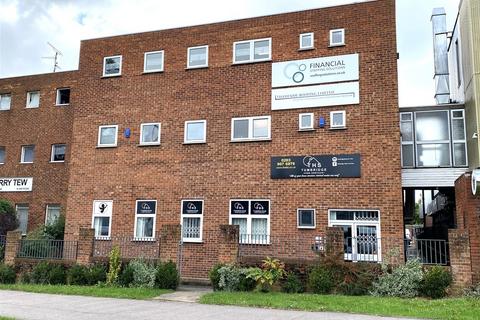 Office to rent, Chigwell Lane, Loughton