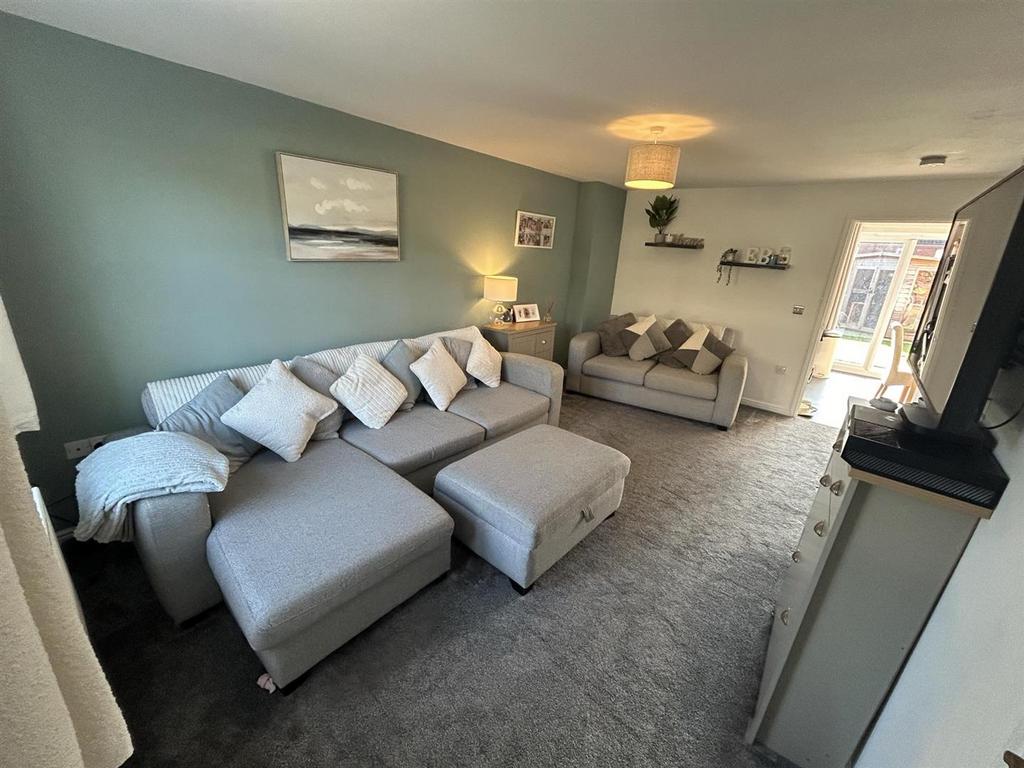 Lounge3.jpeg