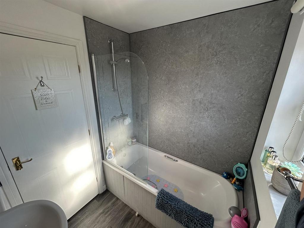 Bathroom.jpeg
