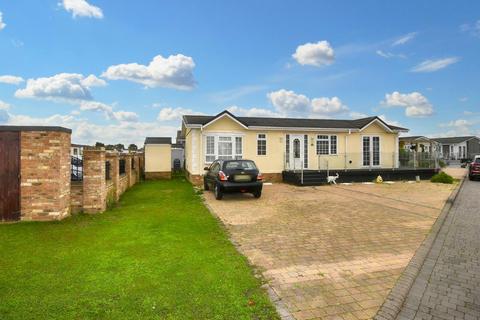 2 bedroom park home for sale, Kings Park, Canvey Island SS8