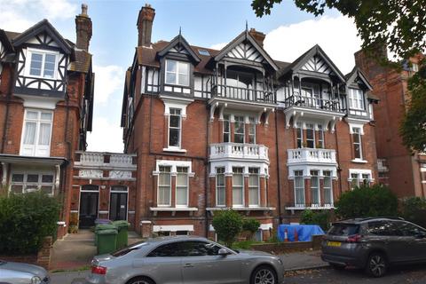 2 bedroom flat to rent, Castle Hill Avenue, Folkestone