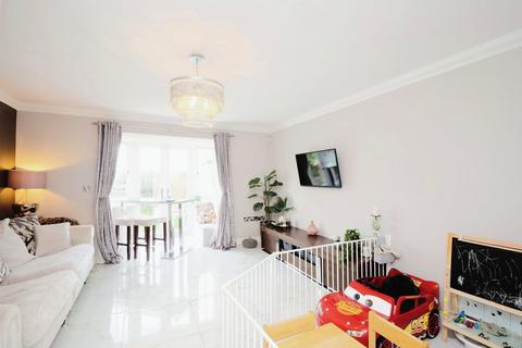 3 bedroom terraced house for sale, Buttermere Close, Hull HU4