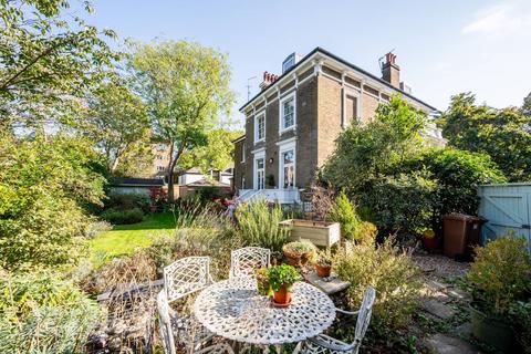 3 bedroom flat for sale, Lee Terrace, Blackheath, London, SE3