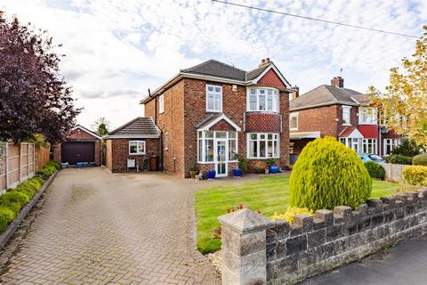 3 bedroom detached house for sale, North Street, Winterton