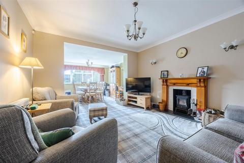 3 bedroom detached house for sale, North Street, Winterton