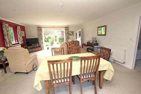 3 bedroom detached house for sale, Decoy Drive, Eastbourne, BN22 9PP