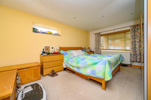 4 bedroom semi-detached house for sale, Summerhouse Way, Abbots Langley