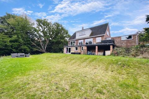 2 Barnfield, St Michaels, Tenterden, TN30 6NH