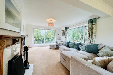 2 Barnfield, St Michaels, Tenterden, TN30 6NH