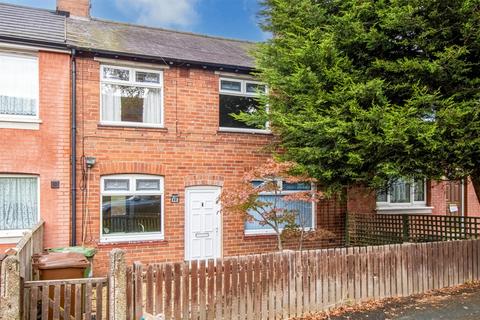 2 bedroom terraced house for sale, Warren Avenue, Wakefield WF2